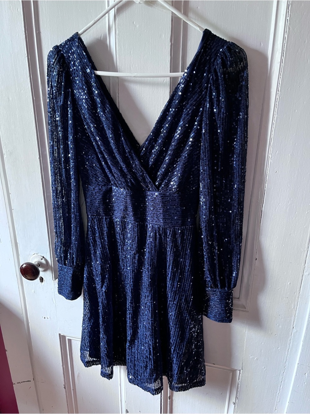 Le Chateau Sequinned Navy
Blue Cocktail Dress size Small